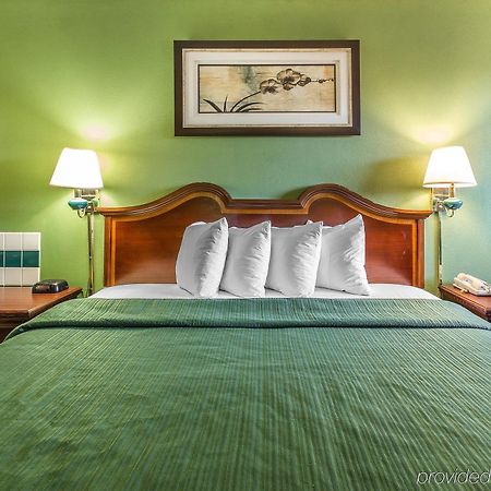 Quality Inn And Suites Macon Exteriér fotografie