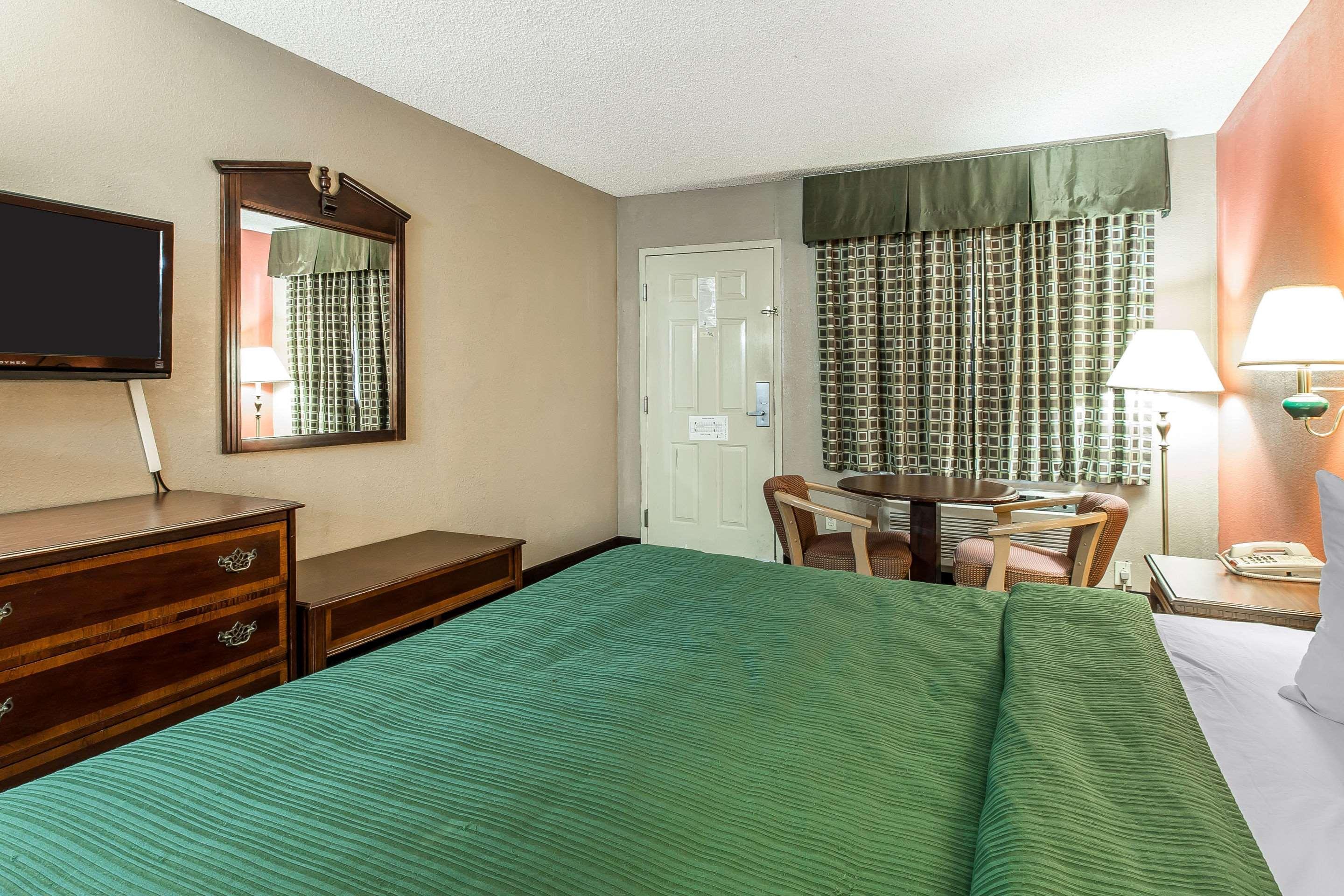 Quality Inn And Suites Macon Exteriér fotografie