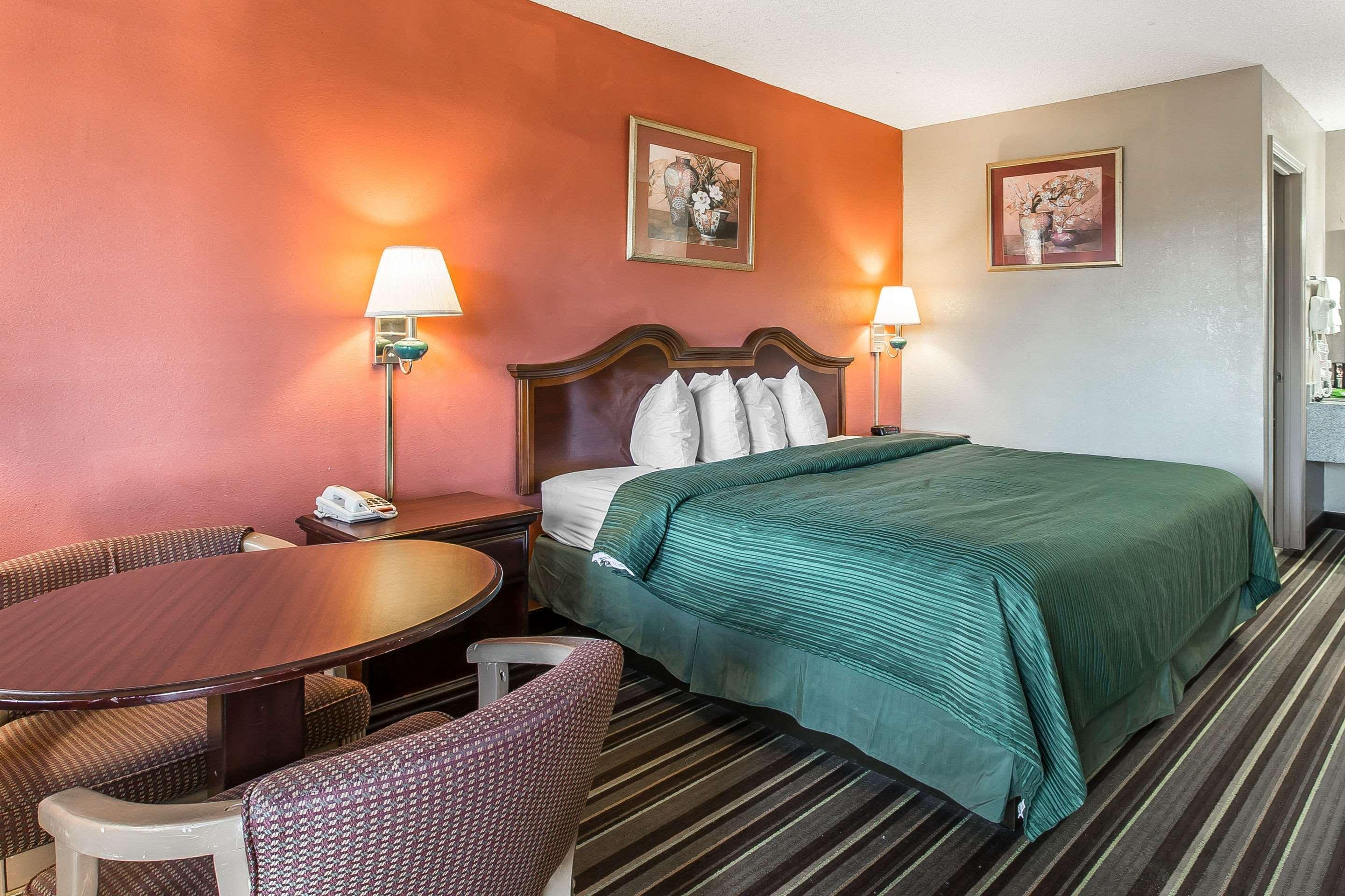 Quality Inn And Suites Macon Exteriér fotografie