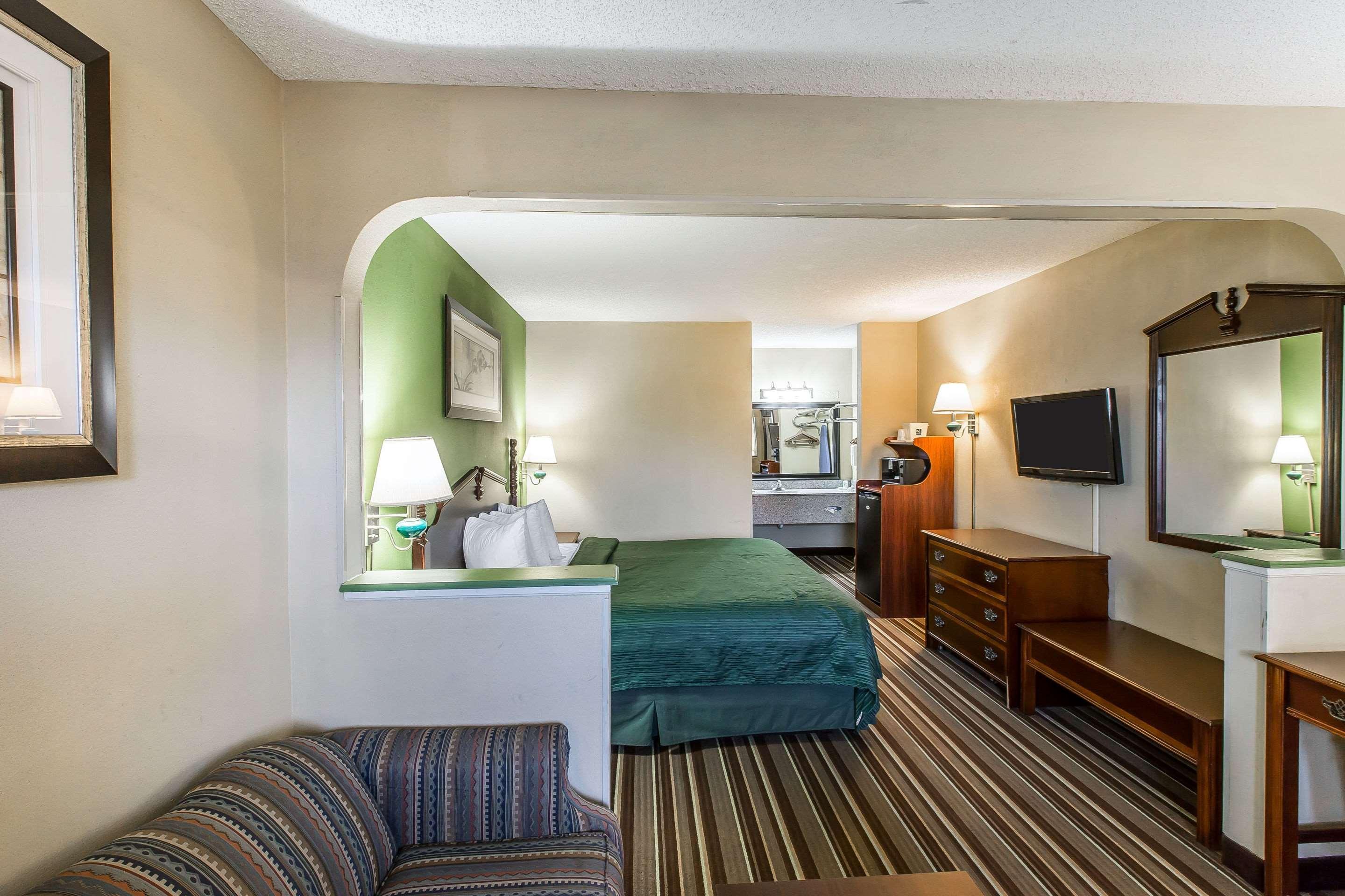 Quality Inn And Suites Macon Exteriér fotografie